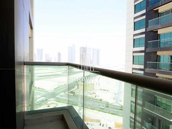 Balcony-in-al-maha-towers-having-community-view