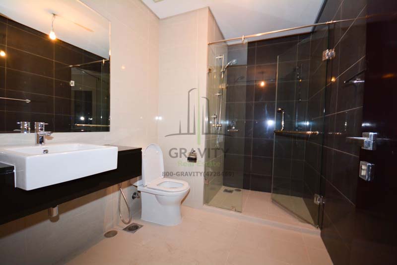 Bathroom-having-partition-for-shower-in-apartment-for-sale-in-MAG-5