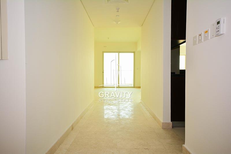 Corridor-to-living-room-in-apartment-for-sale-in-marina-heights