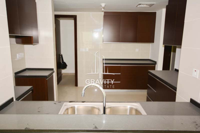 Kitchen-in-apartment-for-sale-in-marina-heights