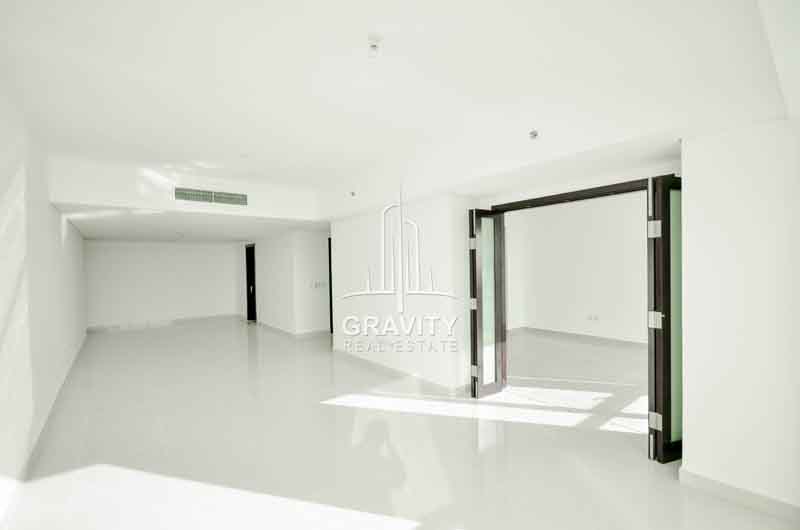 Spacious-living-room-in-MAG-5-1-bedroom-apartment-available-for-sale-with-multiple-entrance