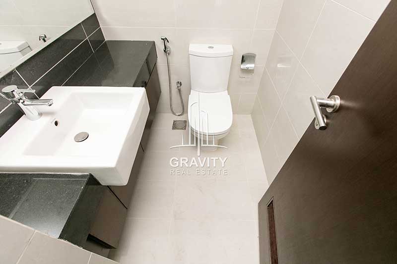 Toilet-in-2bedroom-apartment-for-sale-burooj-views