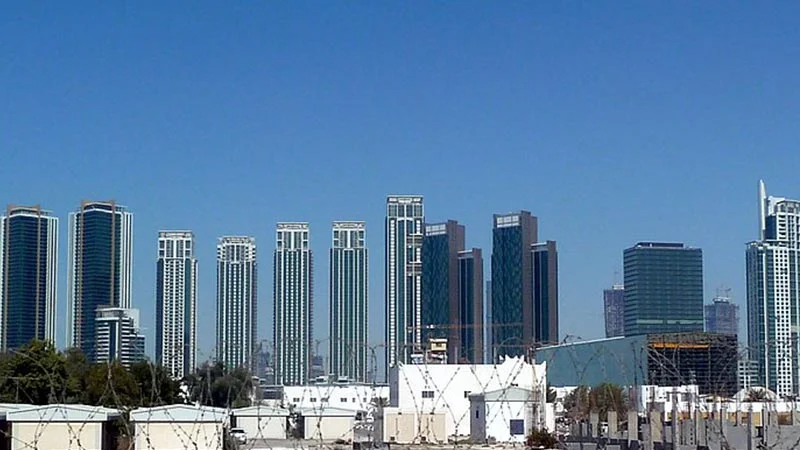 collection-of-high-rise-towers-on-reem-island-skyline