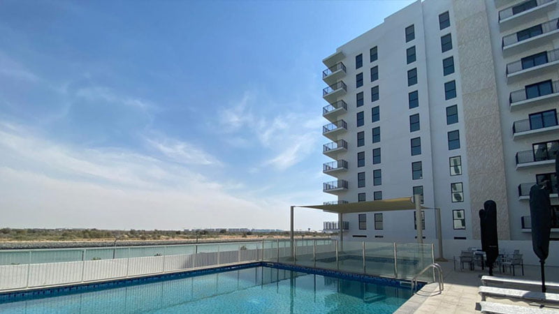 waters-edge-pool-and-water-view