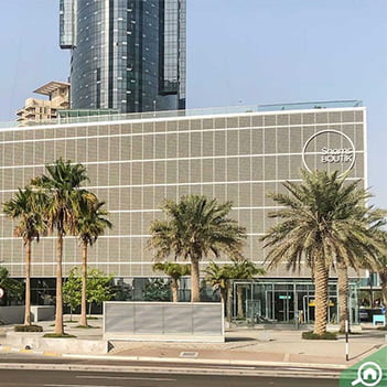 exterior-shot-of-shams-boutik-mall-with-sky-tower-in-the-back