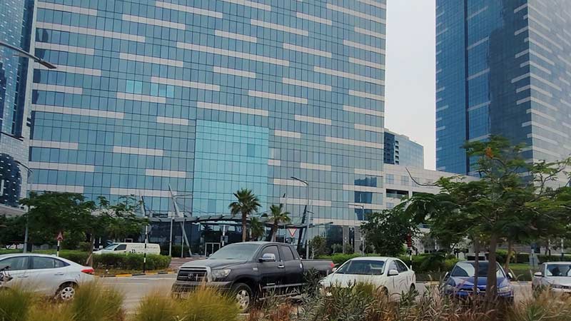 outdoor-parking-at-gate-towers-foot