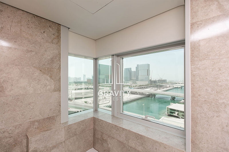 Magnificent-Bathroom-view-of-water-and-community-in-1-bedroom-apartment-ocean-terrace-reem-island