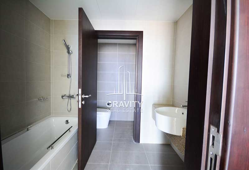 delightful-bathroom-with-bathtub-1-bedroom-apartment-in-marina-bay-city-of-lights-abu-dhabi