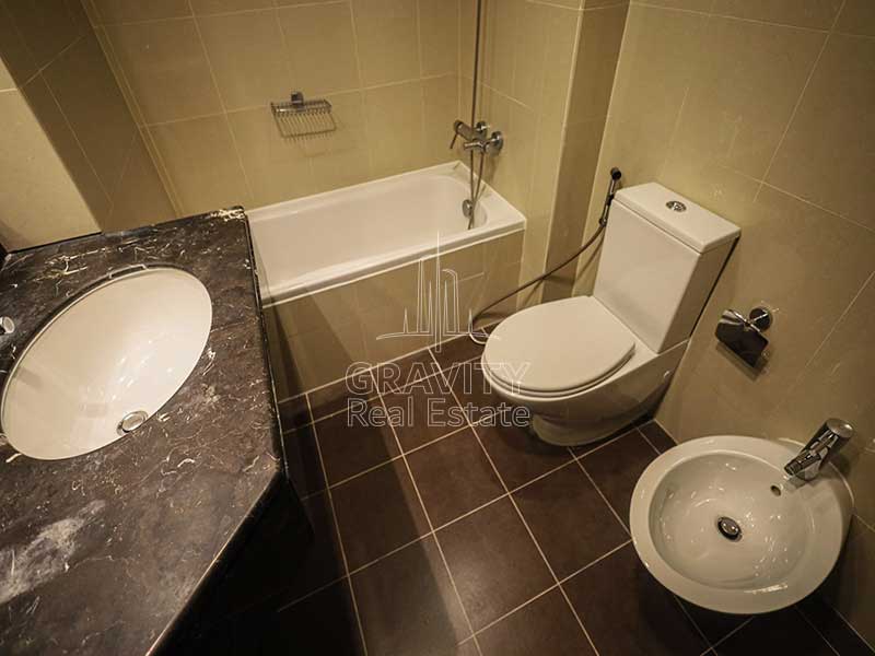 nice-bathroom-of-1-bedroom-apartment-in-sky-tower-reem-island