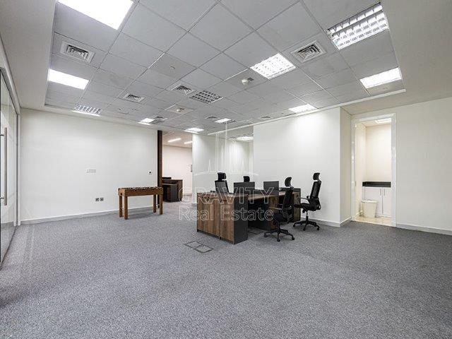 office-place-with-tables-and-chairs-office-in-addax-tower