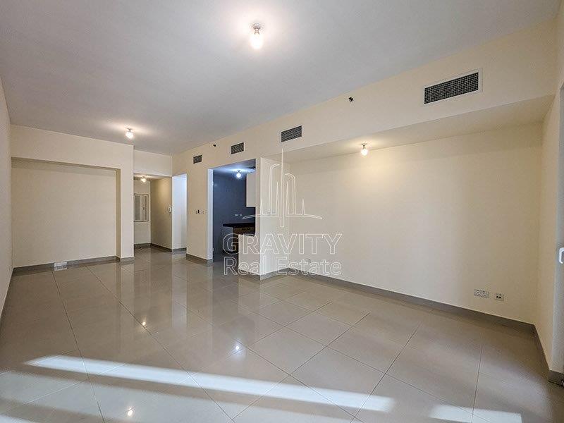 sumptous-living-area-with-open-kitchen-in-3-bedroom-apartment-in-marina-bay-reem-island