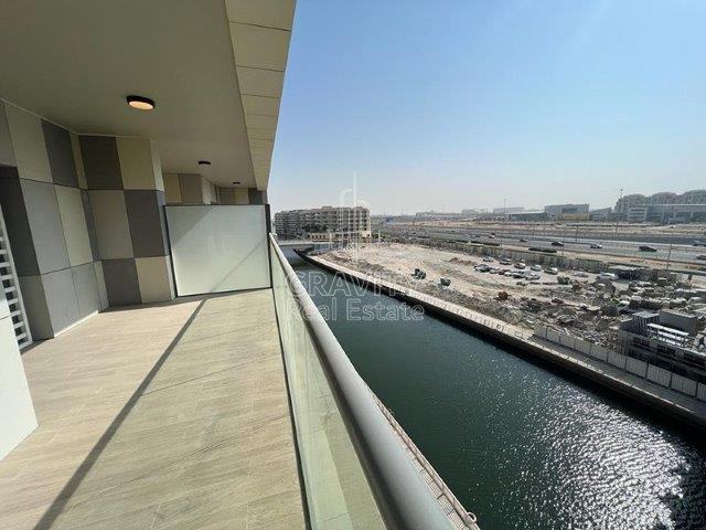 balcony-with-mesmerizing-canal-view-in-al-raha-lofts-2