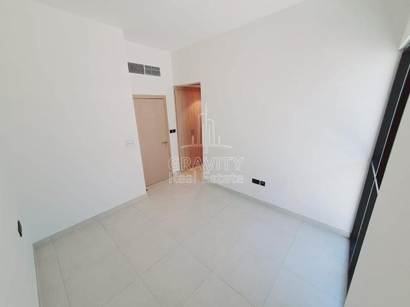 bedroom1-ina-a-2-bedroom-townhouse-in-bloom-garden-abu-dhabi-for-rent