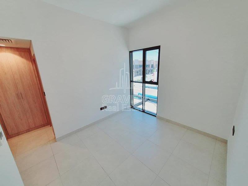 bedroom2-ina-a-2-bedroom-townhouse-in-bloom-garden-abu-dhabi-for-rent