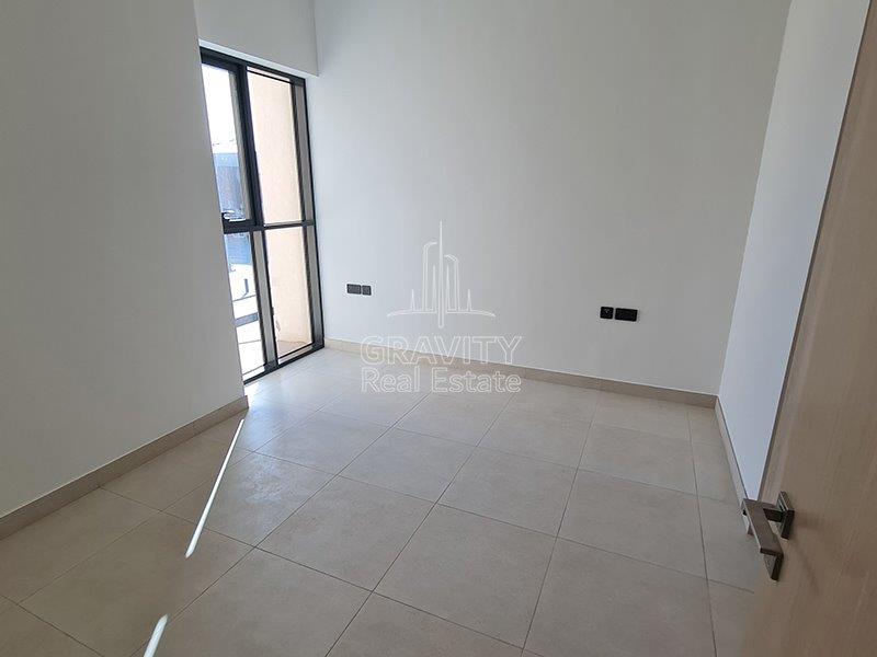 bedrooom-with-glass-wall-in-aldhay-bloom-garden-3-br-townhouse-for-rent