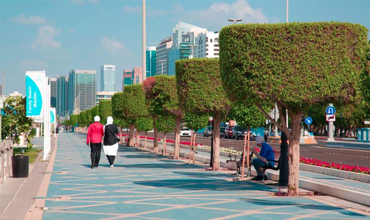 corniche-walkway-near-al-khalidiya-the-best-things-to-do-in-abu-dhabi-this-weekend