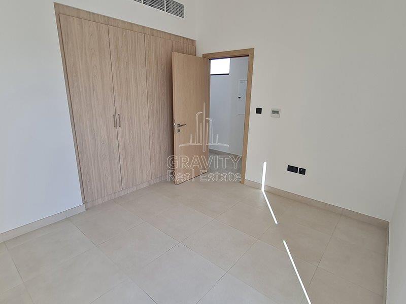 excellent-2nd-bedroom-with-buit-in-wardrobe-in-aldhay-bloom-garden-3-br-townhouse-for-rent