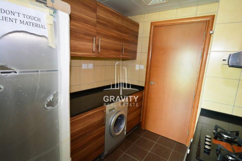 fitted-kitchen-with-a-fridge--beach-tower