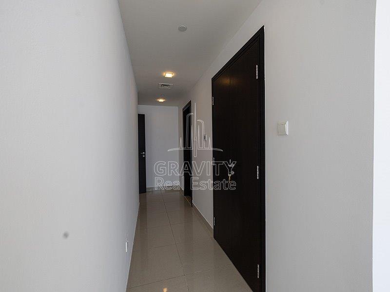 hallway-in-a-2-bedroom-in-sky-tower-reem-island-apartments-for-rent