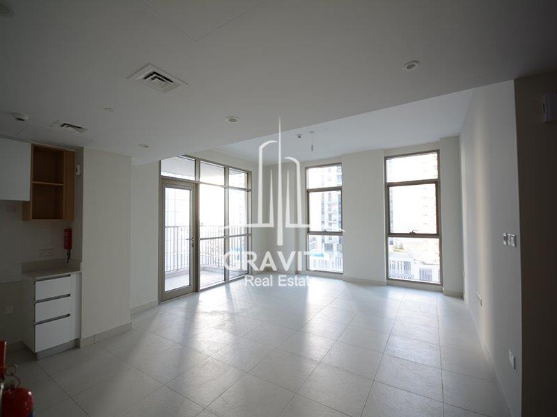 living-room-in-the-reflection-towers-2-bedroom-apartment-for-sale