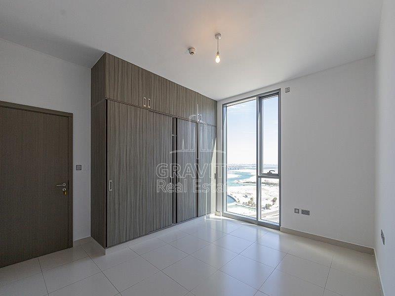 master-bedroom-with-built-in-wardrobe-in-meera-shams-tower-2-bedroom-apt-for-sale