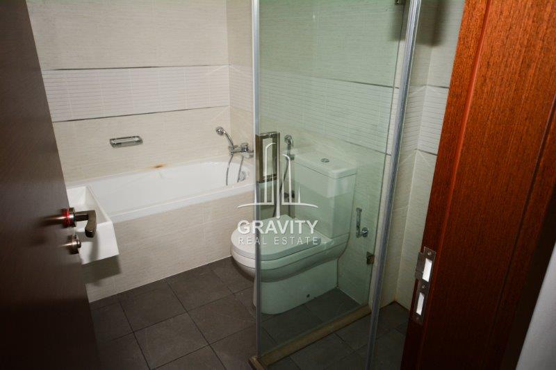 nice-bathroom-with-bathtub-and-shower-area-in-1-bedroom-apartment-in-the-gate-tower-2