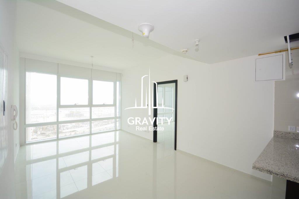 nice-living-hall-and-the-open-kitchen-horizon-tower-reem-island