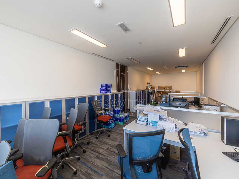 office-space-in-addax-tower-al-reem-island-with-multiple-chairs-and-desks