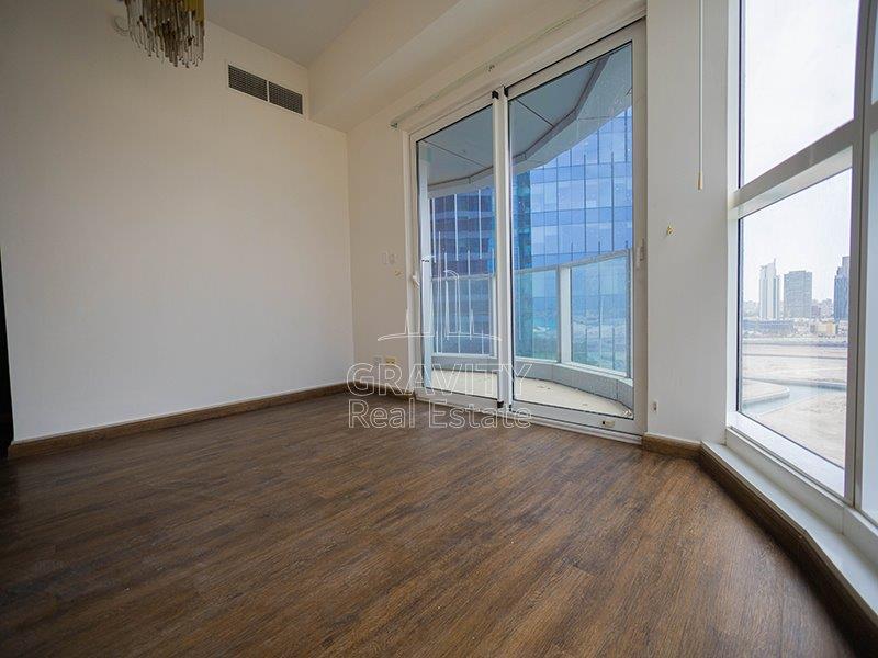 spacious-bedroom-in-a-3-bedroom-located -in-marina-bay-reem-island-apartments