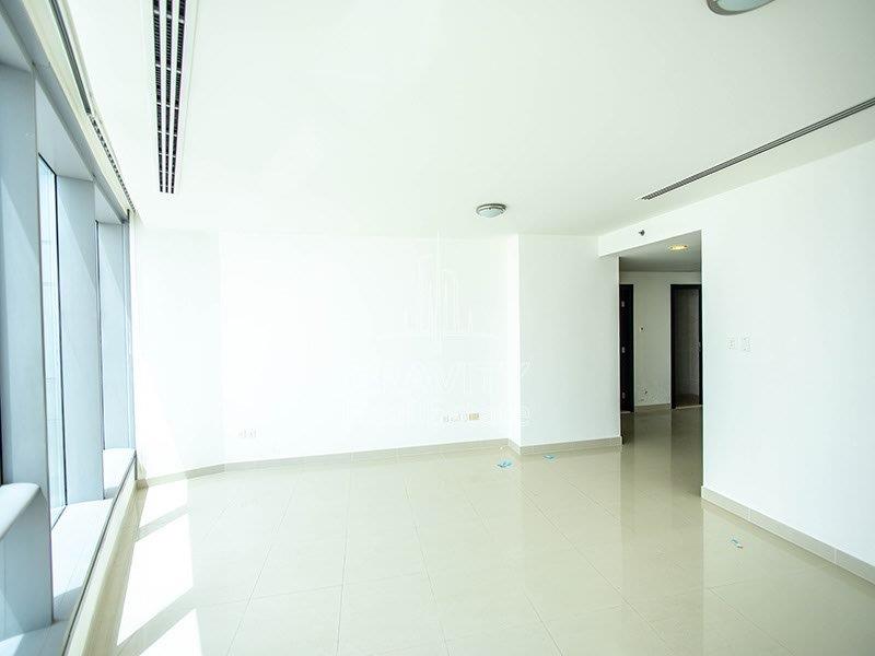 spacious-livingroom-on-a-1-bedroom-apartment-in-sky-tower-al-reem-island-for-rent