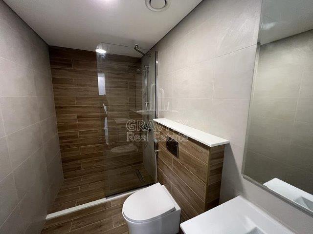 squeaky-clean-washroom-al-raha-lofts-2