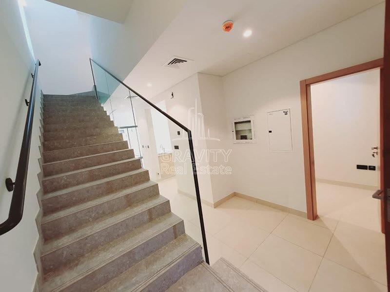 staircase-in-a-2-bedroom-townhouse-in-bloom-garden-abu-dhabi-for-rent