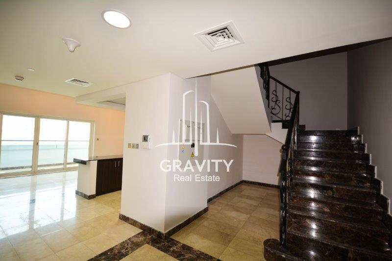 stairway-leading-to-top-floor-of-2-bedroom-townhouse-in-hydra-c4-tower