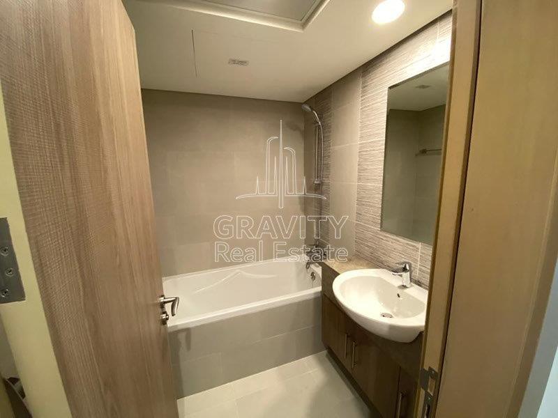 washroom-with-a-bath-tub--in-soho-square-apartments