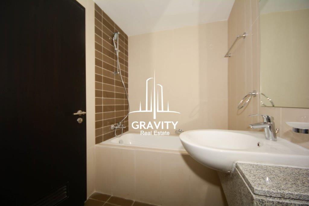 washroom-with-bath-tub-horizon-tower-reem-island