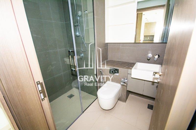 well-maintained-bathroom-in-meera-shams-3-bedroom-apartment-for-sale-reem-island