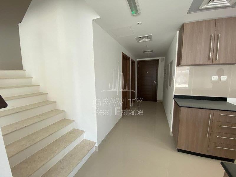 corridoor-and-open-kitchen--al-reef-2