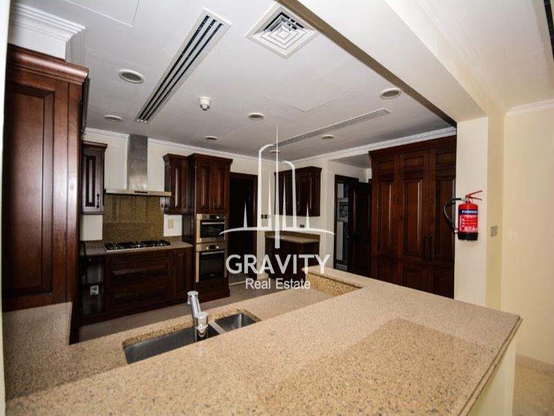 fitted-kitchen-of-a-4-bedroom-unit-in-saadiyat-beach-villas-for-sale