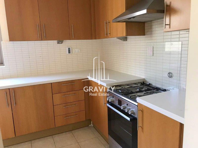 fully-fitted-kitchen-of-a-3-bedroom-townhouse-in-sidra-community-raha-gardens-for-sale