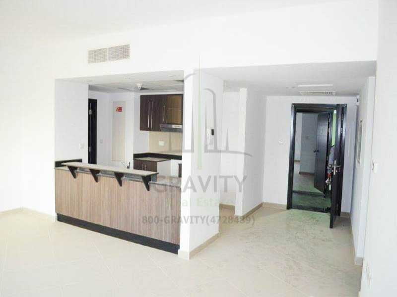 open-kitchen-area-to-the-rigt-of-main-entrance-door-in-downtown-al-reef