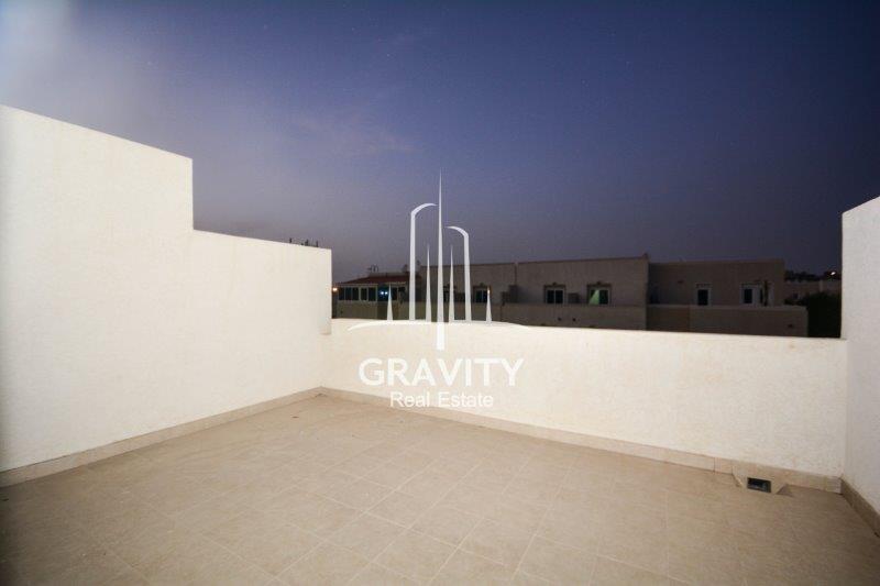 rooftop_balcony-of-a-3-bedroom-villa-in-desert-village-al-reef