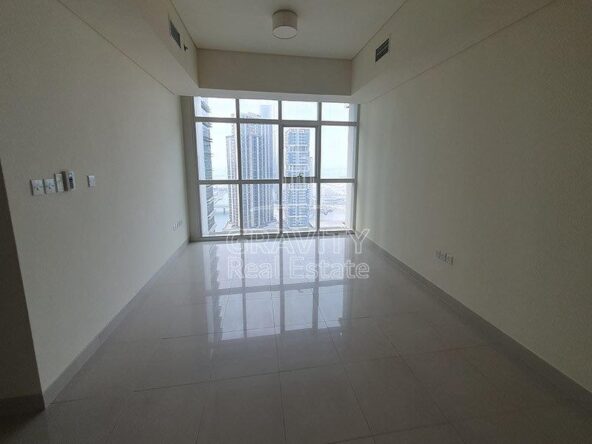 spacious-living-hall-area-with-big-window-panel-for-the-view-tala-tower-reem-island