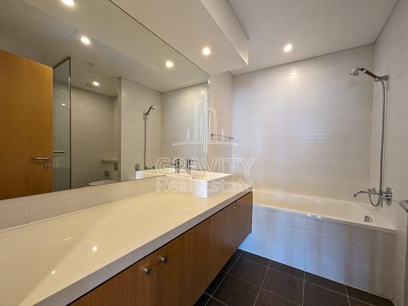 amazing-and-well-maintained-bathroom-of-a-1-bedroom-apartment-in-al-sana-1-al-muneera-al-raha-beach-for-rent