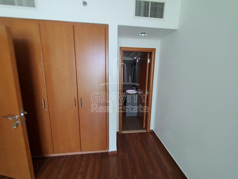 amazing-bedroom-w-built-in-wardrobe-and-wooden-flooring-of-a-1-bedroom-in-beach-tower-apartments-reem-island