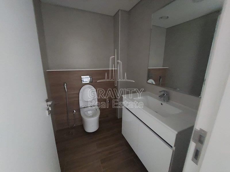 well-maintaine-bathroom--in-a-2-bedroom-duplex-for-sale-in-amazing-al-raha-lofts