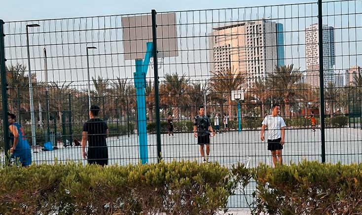 people-playing-basketball-at-gateway-park