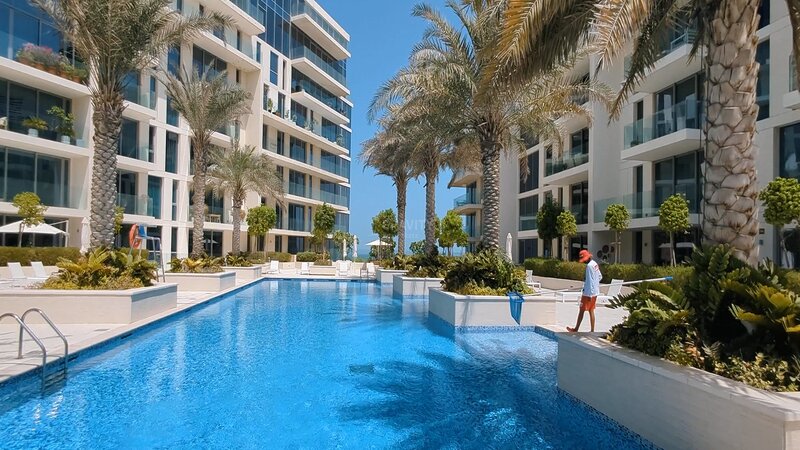 Mamsha Al Saadiyat podium level large swimming pool