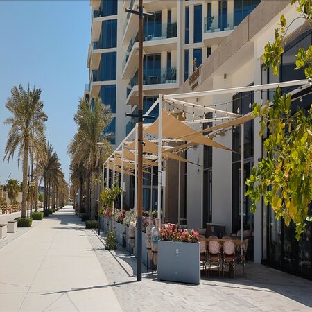 outdoor seating of beirut surmer restaurant near the beach