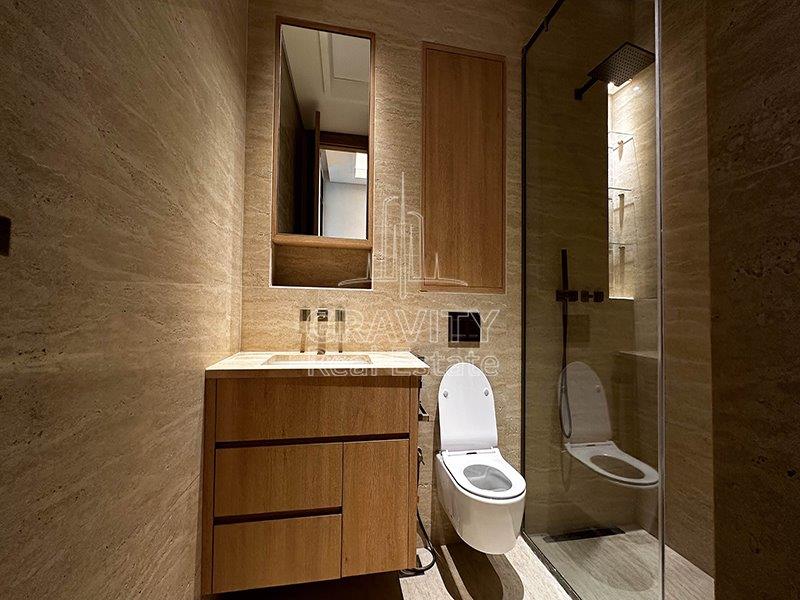 nicely-kept-washroom-one-reem-island