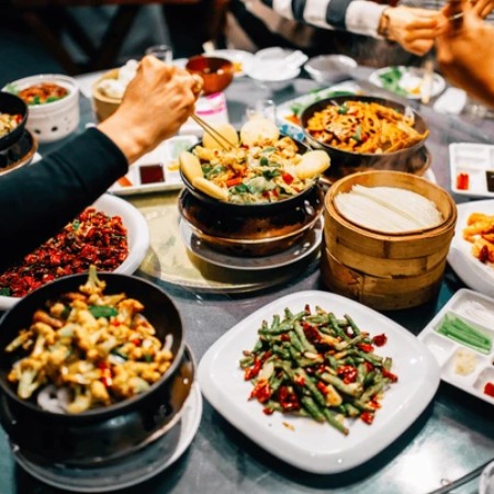 chinese-food-on-round-table-600nw-1233198742